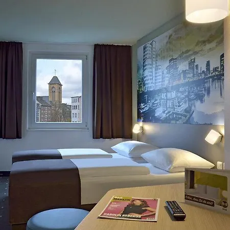 B&B Hotel Duesseldorf City-Sued Exterior photo