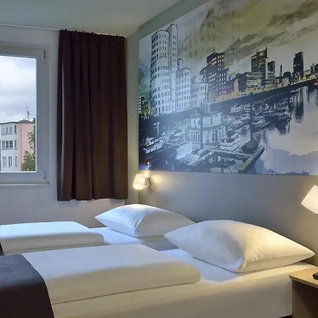B&B Hotel Duesseldorf City-Sued Exterior photo